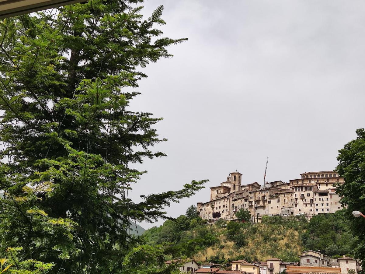 Contigliano La Bottega Del Fabbro Affitto Breveヴィラ エクステリア 写真