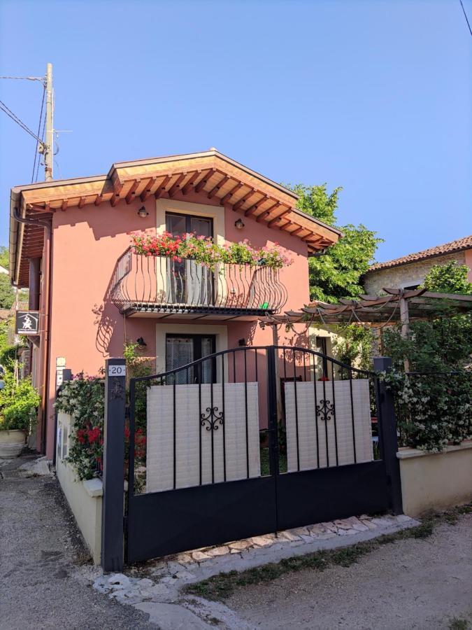 Contigliano La Bottega Del Fabbro Affitto Breveヴィラ エクステリア 写真