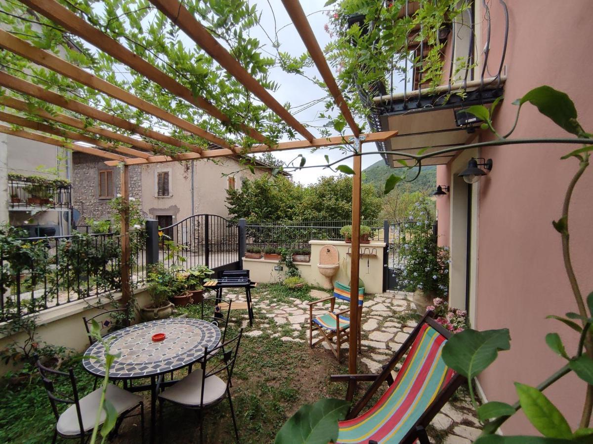 Contigliano La Bottega Del Fabbro Affitto Breveヴィラ エクステリア 写真